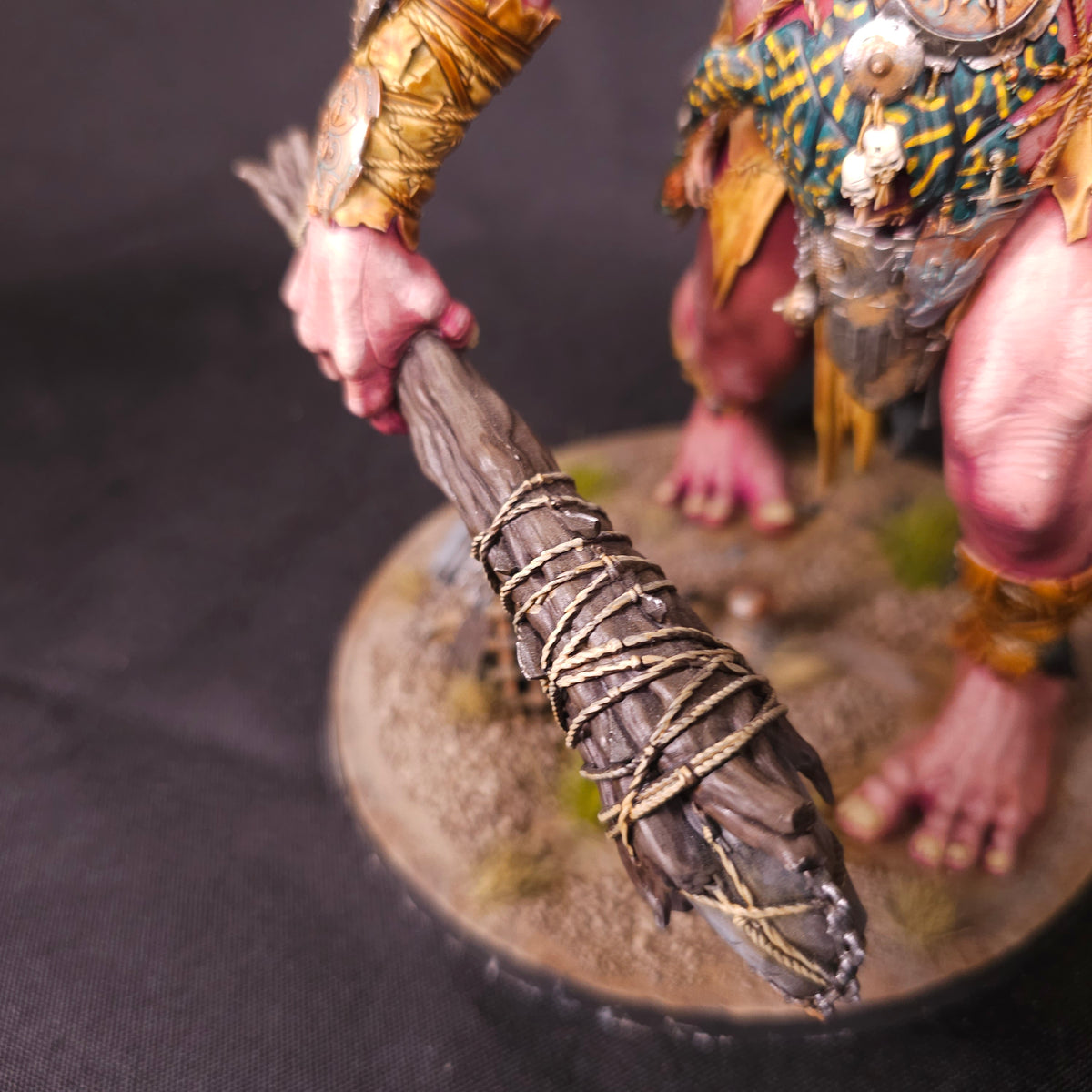 Sons of Behemat - Gatebreaker Mega-Gargant - Sun Medallion - alternate or detail view 4