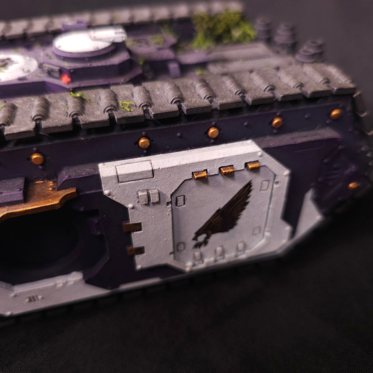 Emperor's Children - Land Raider Proteus - alternate or detail view 4