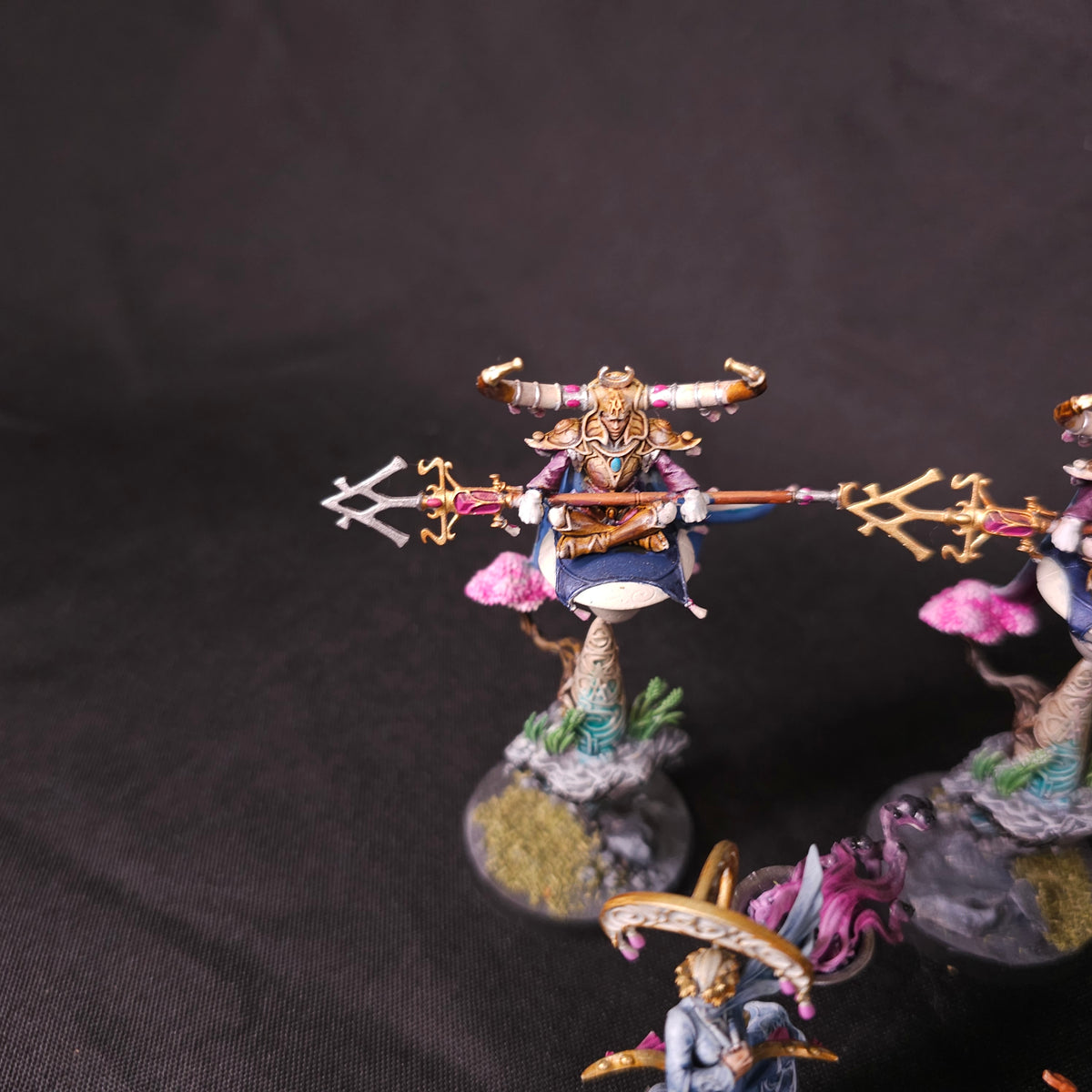 Lumineth Realm-lords - Mages and Champion Characters - alternate or detail view 5