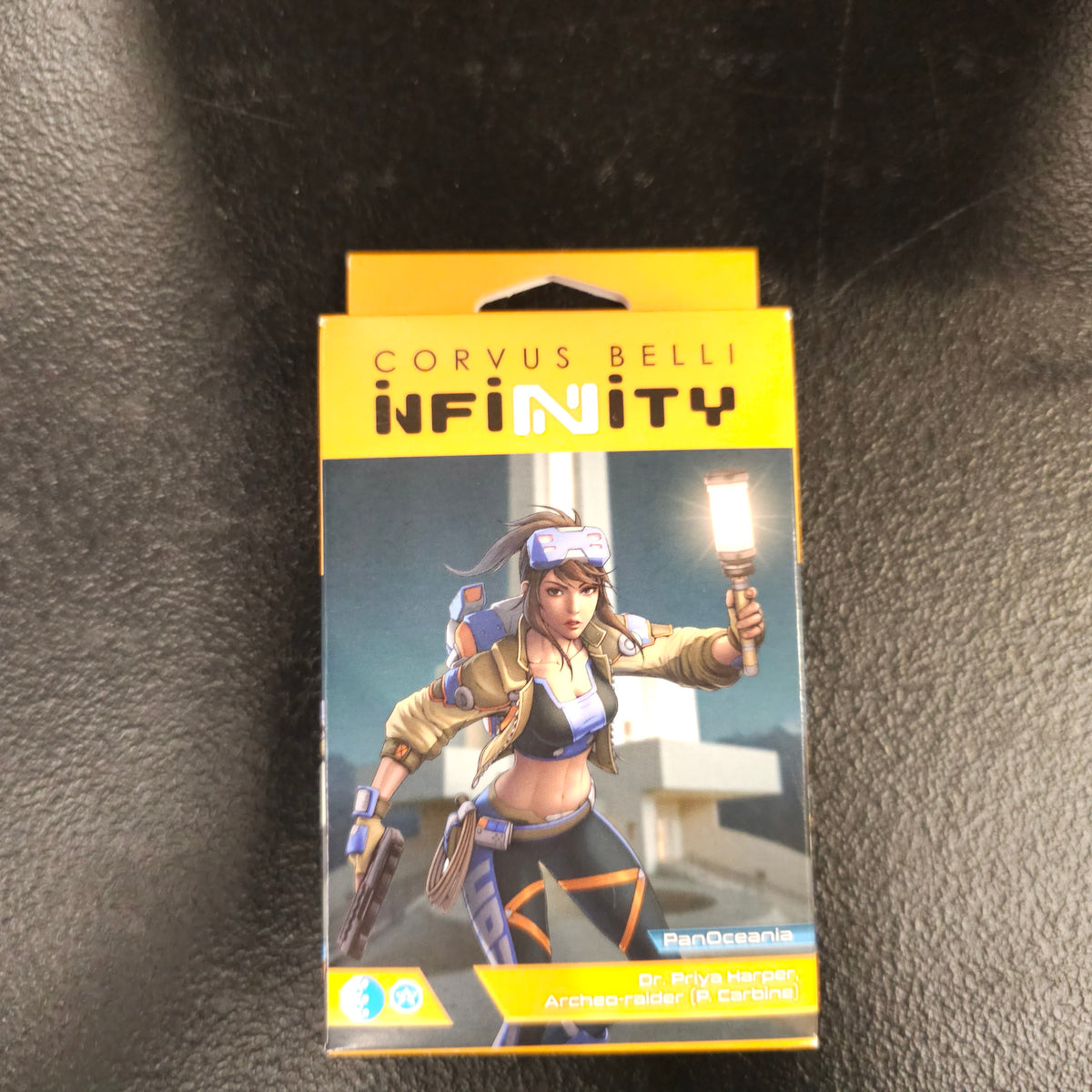 Dr. Priya Harper, Archeo-raider (Plasma Carbine) - front packaging