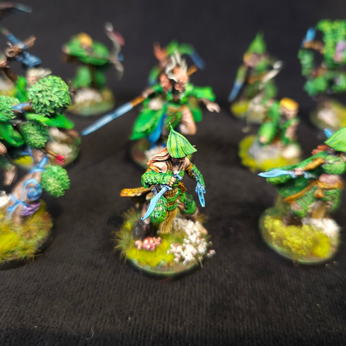 Redleaf Elves — detail or alternate view 4