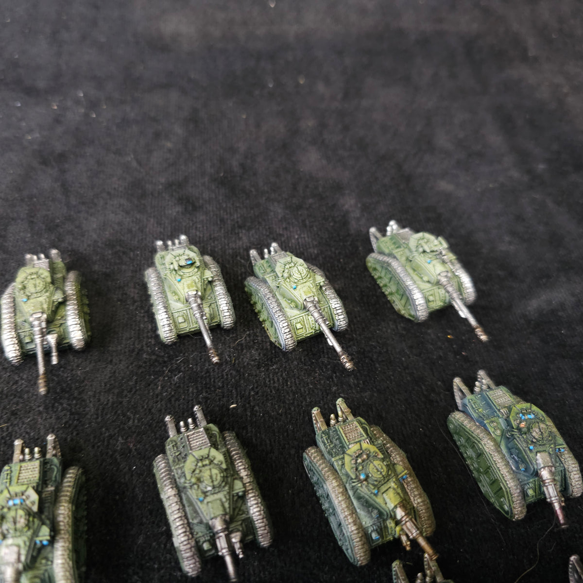 Painted Leman Russ Tank Squadron - detail view 4