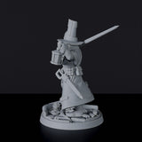 Miniature of Hugo Braav fighter with sword, lamp and hat - dedicated set for Bloodfields Vampire Hunters army