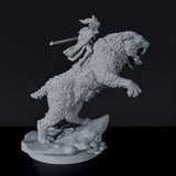 Miniature of amazon Carninn the Primeval with cat beast - dedicated set for Jurassic Amazons RPG army