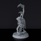 Miniature of magic elf warlock Grash Veno'Sar - Everdark Elves dedicated set for Bloodfields tabletop wargame