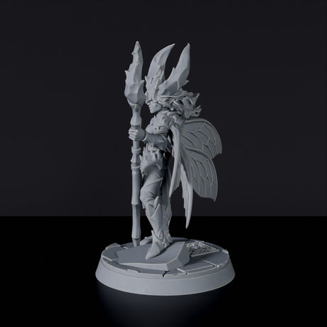 Miniature of elf Miriana Vi'Dal - Everdark Elves dedicated set for Bloodfields tabletop wargame