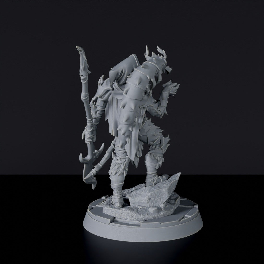 Fantasy miniature of elf Vagar Her'hatog with sword and spear - dedicated set to army for Bloodfields tabletop RPG game